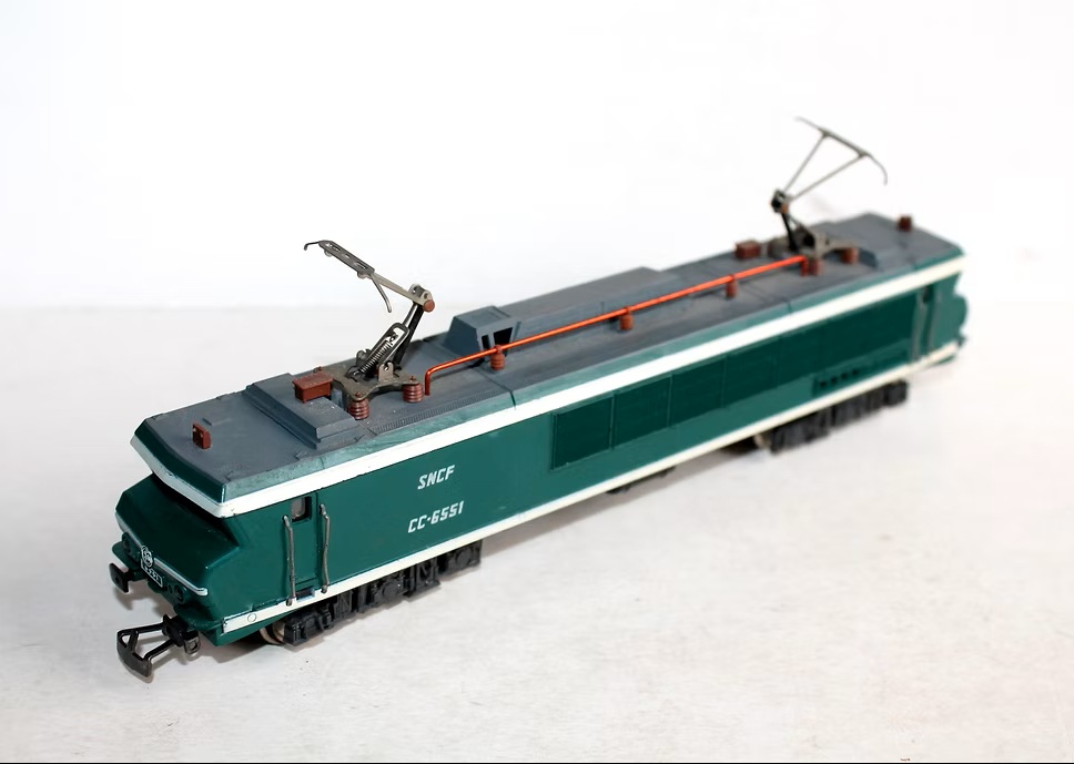 Image de locomotive électrique CC 6500 SNCF (châssis plastique) référence 8440M